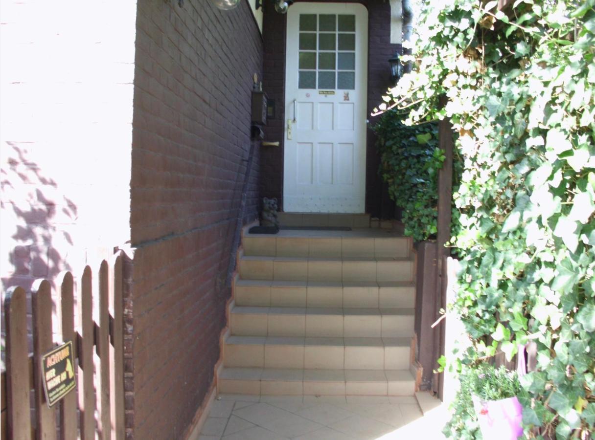 Lovely Apartment 2 Et Inkl Parkplatz Nach Verfuegbarkeit Essen Bagian luar foto