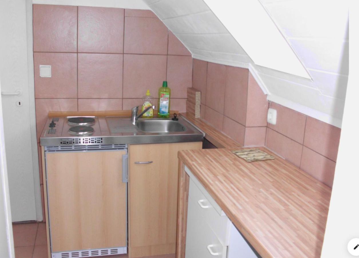 Lovely Apartment 2 Et Inkl Parkplatz Nach Verfuegbarkeit Essen Bagian luar foto