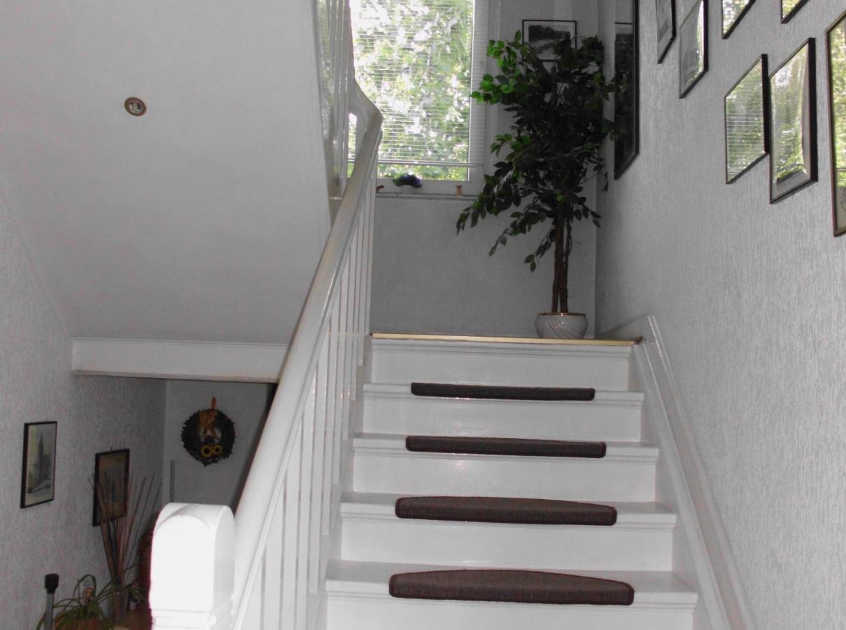 Lovely Apartment 2 Et Inkl Parkplatz Nach Verfuegbarkeit Essen Bagian luar foto